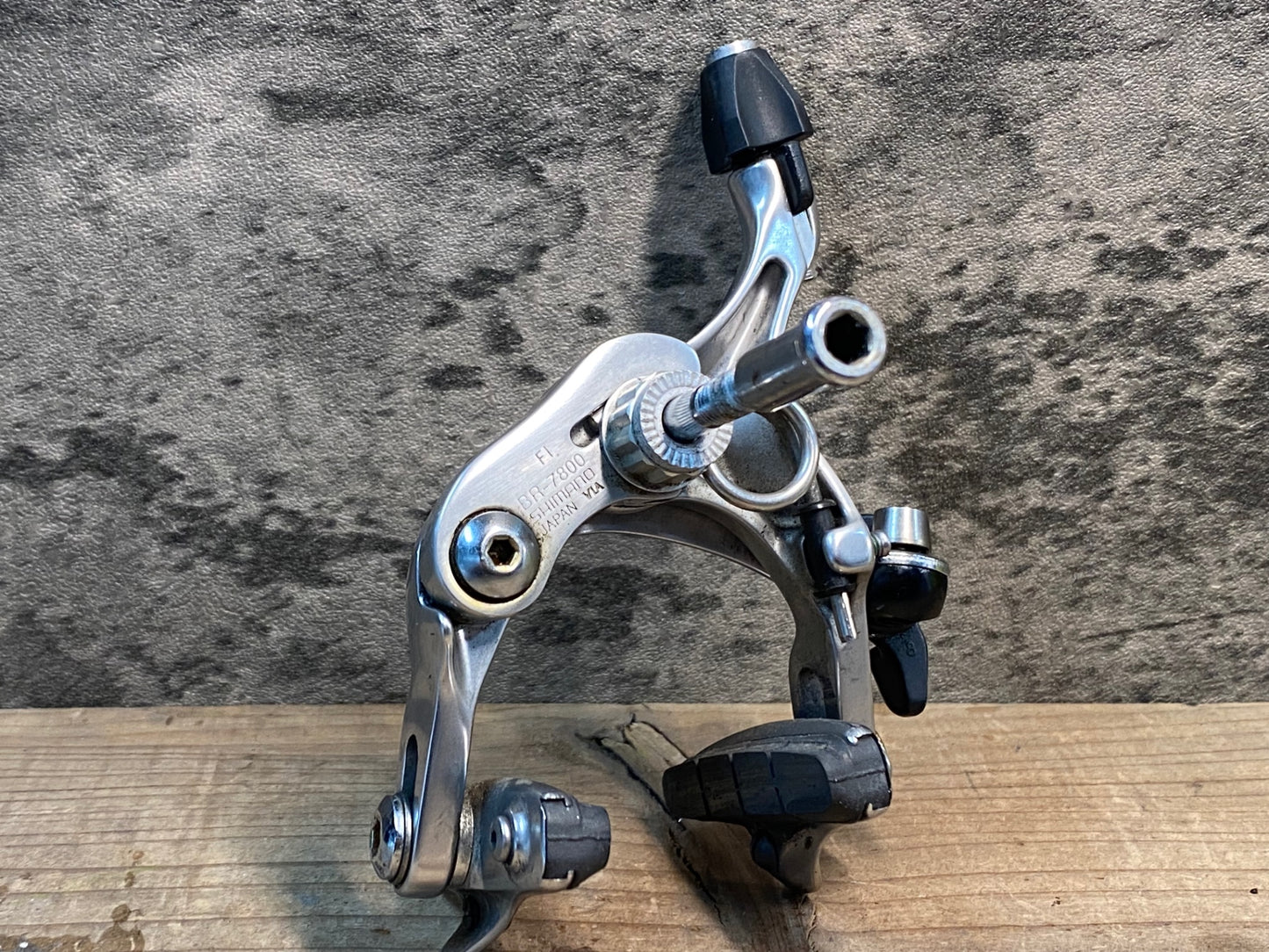 IV190 シマノ SHIMANO デュラエース DURA-ACE  BR-7800 ブレーキキャリパー フロントのみ