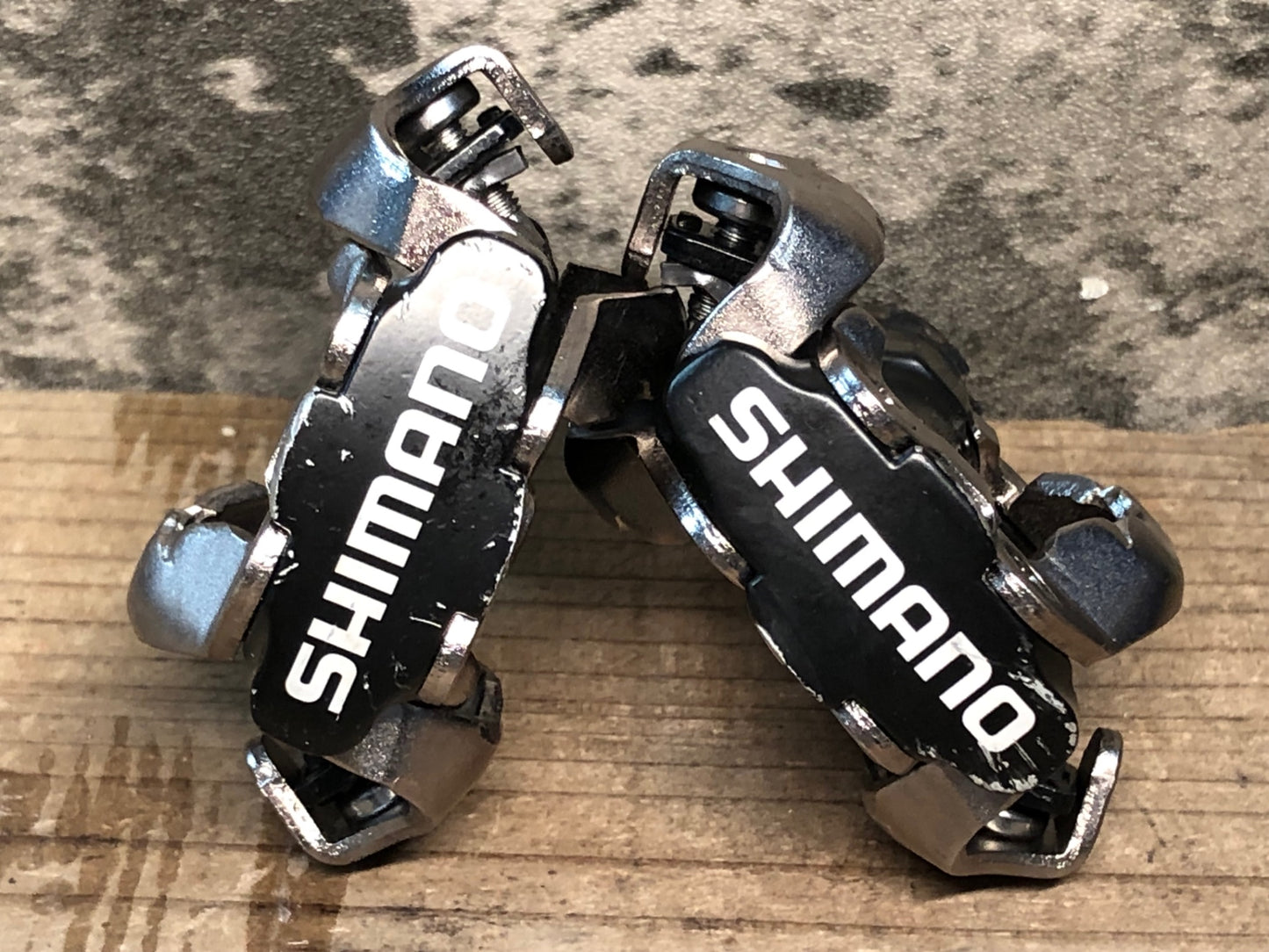 IZ226 シマノ SHIMANO PD-M520 ビンディングペダル SPD