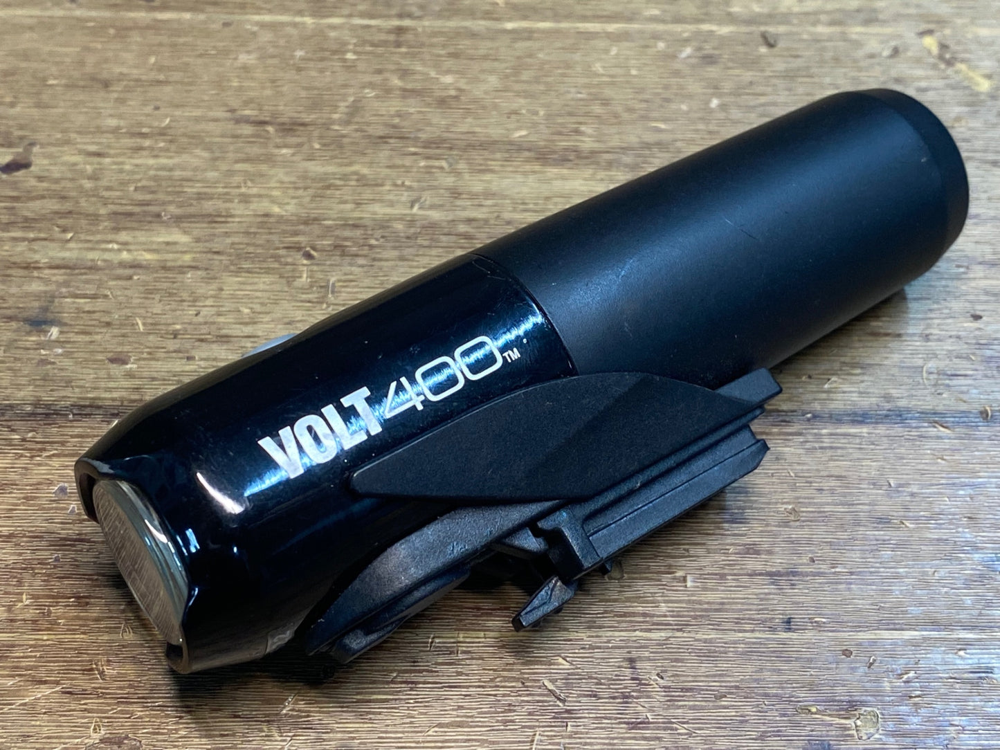 IY275 キャットアイ CATEYE ボルト VOLT400 フロントライト 本体 点灯確認済み