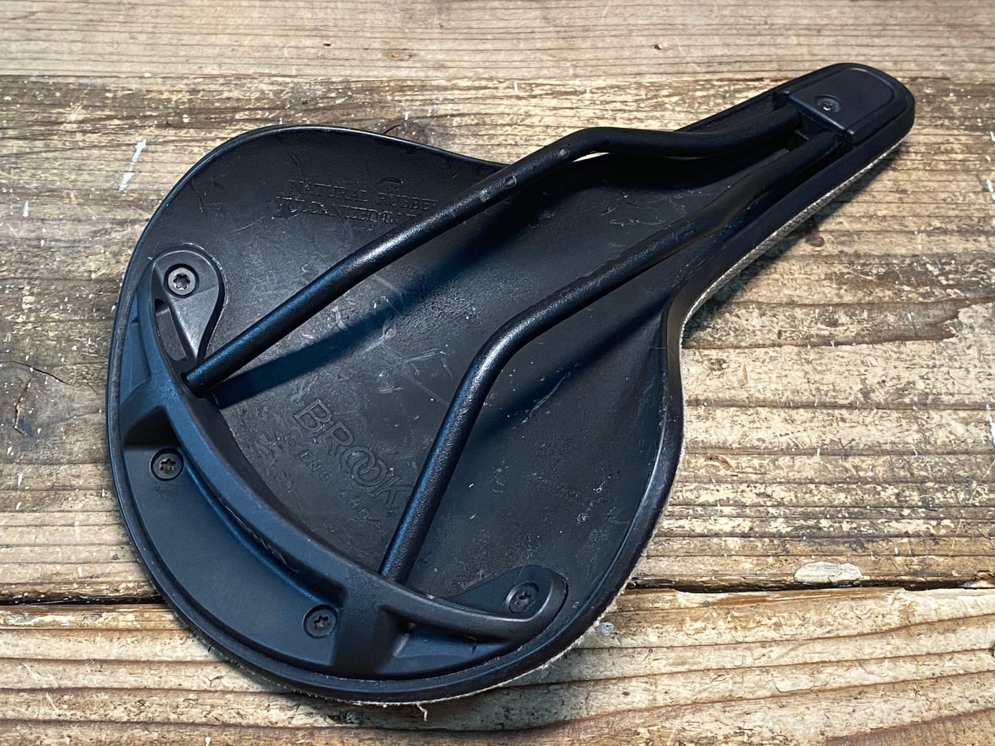 IW323 ブルックス BROOKS CAMBIUM C17 サドル MUD GREEN