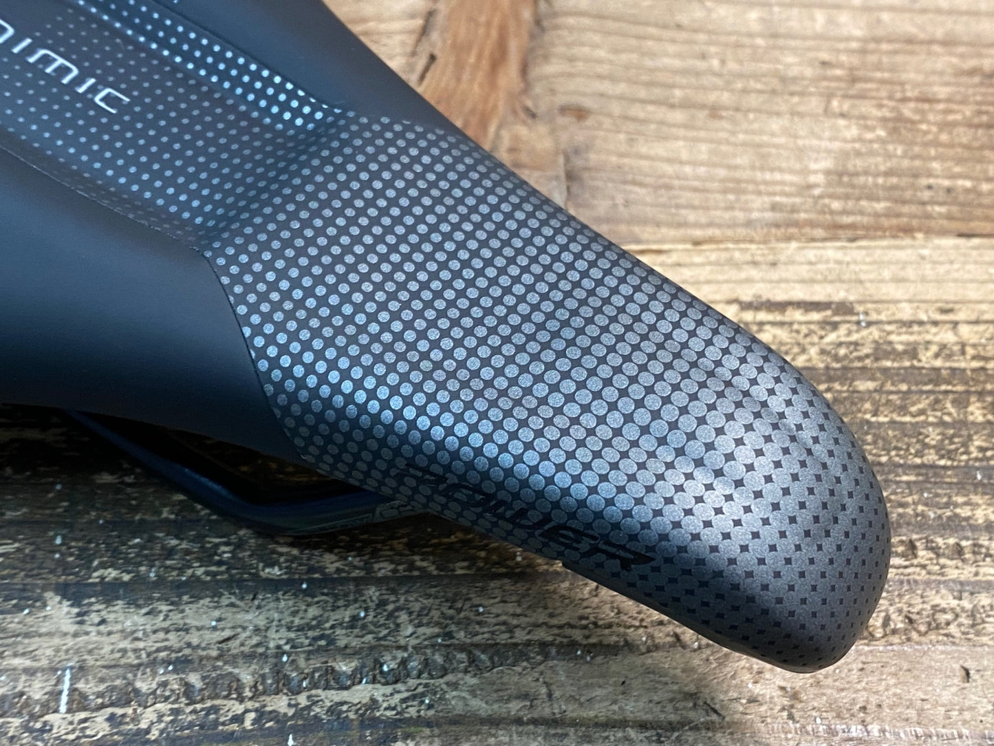 IY567 スペシャライズド SPECIALIZED POWER COMP MIMIC サドル 黒 143mm