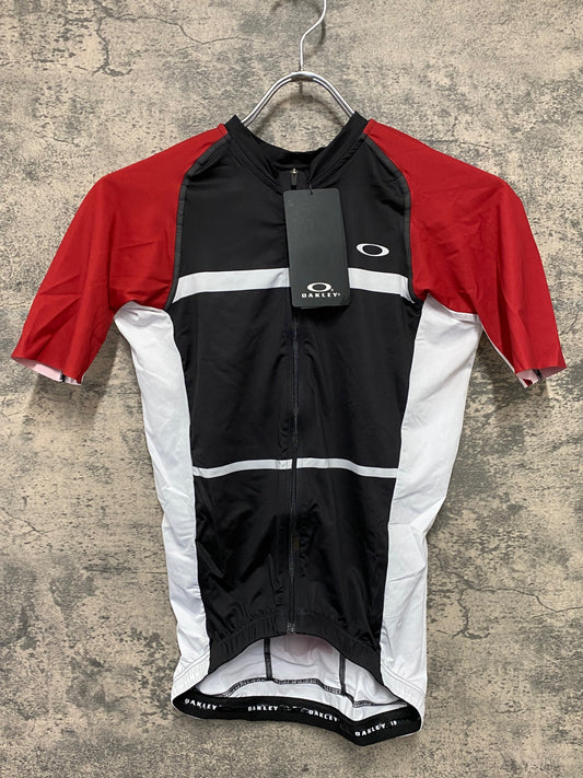 IY881 オークリー OAKLEY 半袖 サイクルジャージ 白黒赤 S