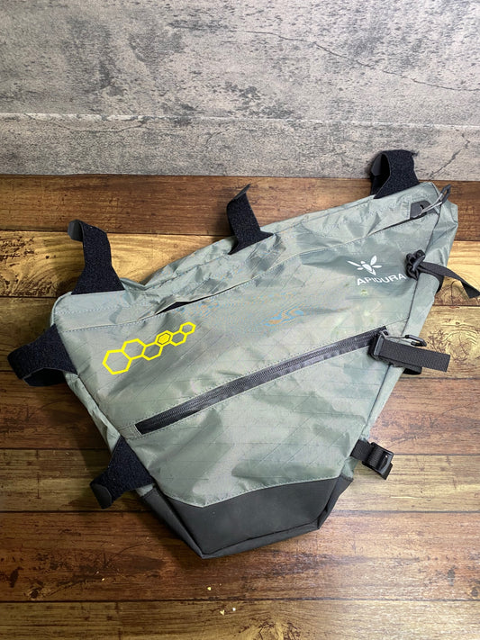 JA606 アピデュラ APIDURA EXPEDITION FULL FRAME PACK フレームバッグ グレー 12L