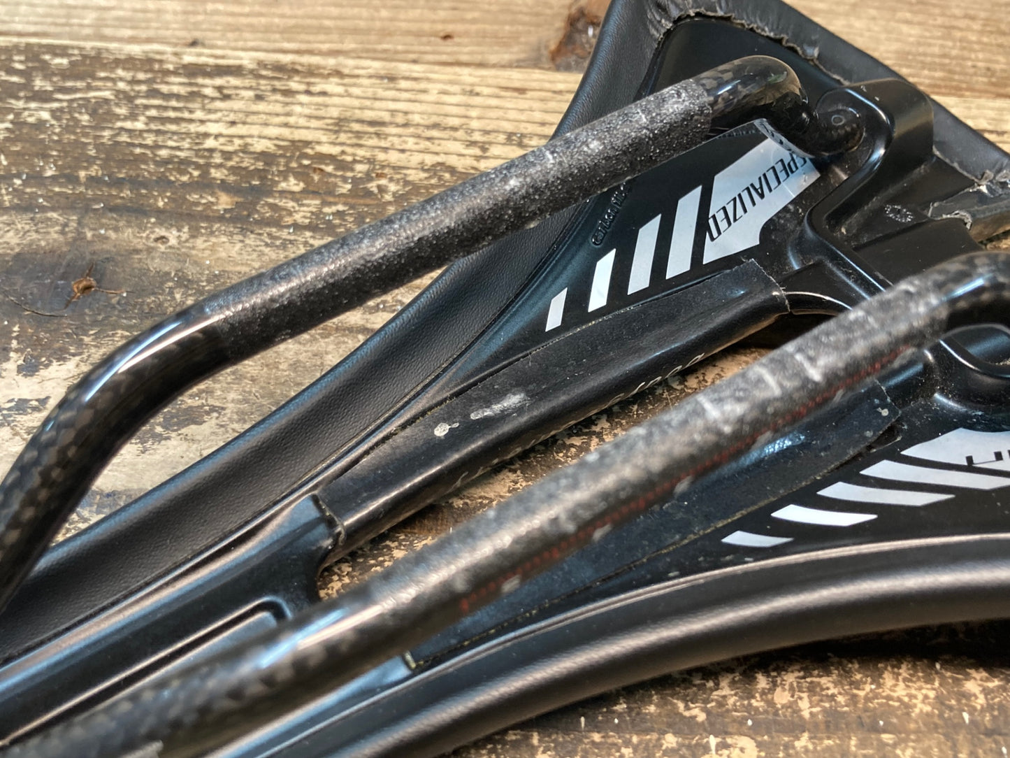 JD180 スペシャライズド SPECIALIZED ローミン ROMIN PRO サドル 黒 カーボンレール