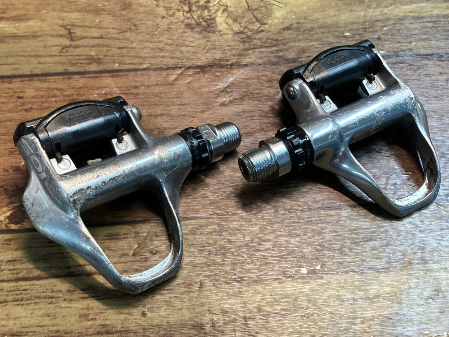 IS370 シマノ SHIMANO 105 PD-5601 ビンディングぺダル SPD-SL シルバー 錆