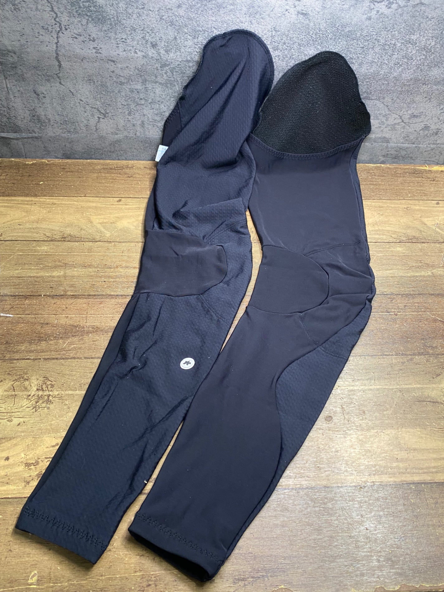 IY032 アソス Assos レッグウォーマー 黒 裏起毛 Ⅰ