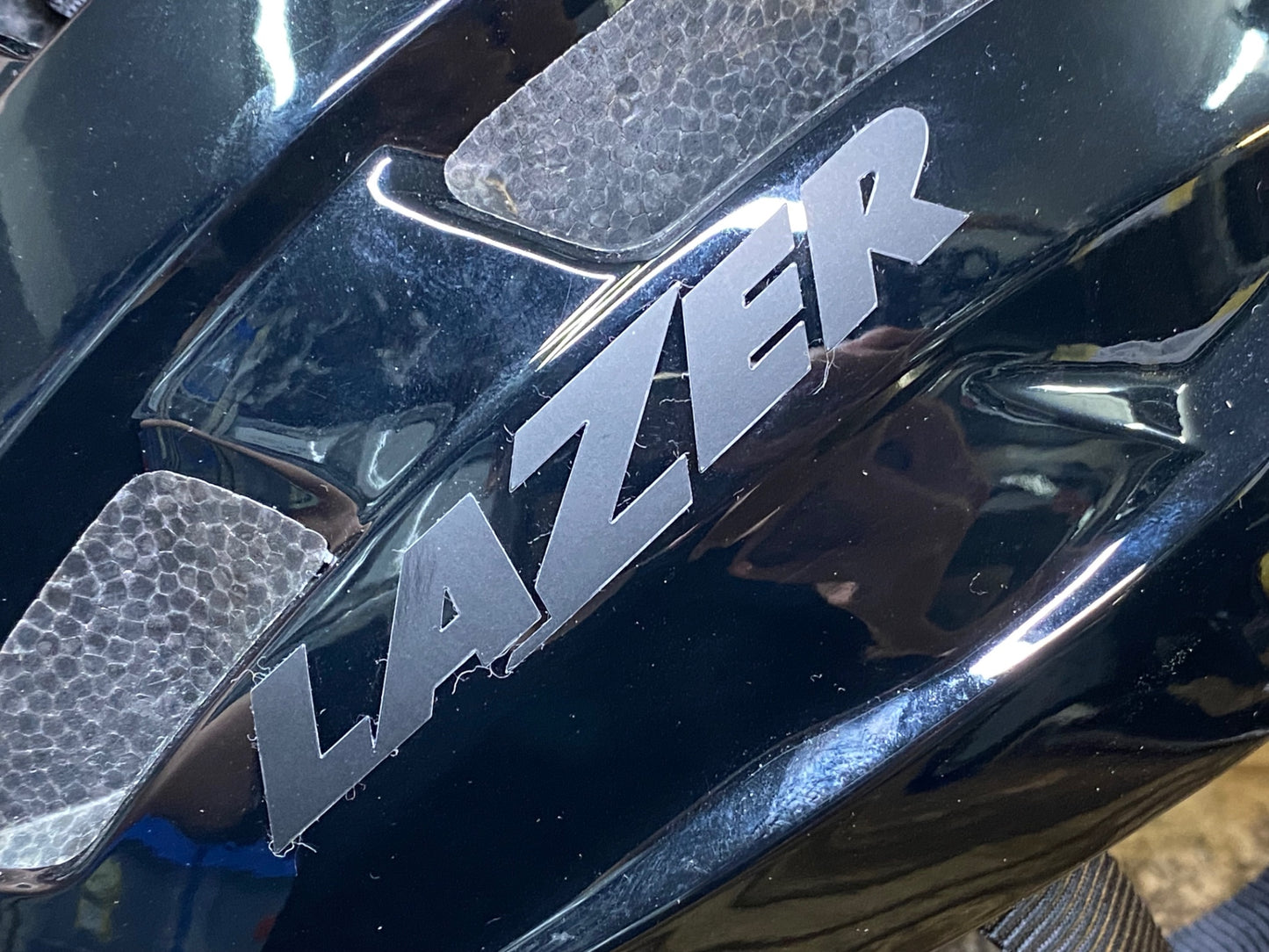 JC911 レイザー LAZER TEMPO KINETICORE ヘルメット 64-61サイズ 2024/3製造