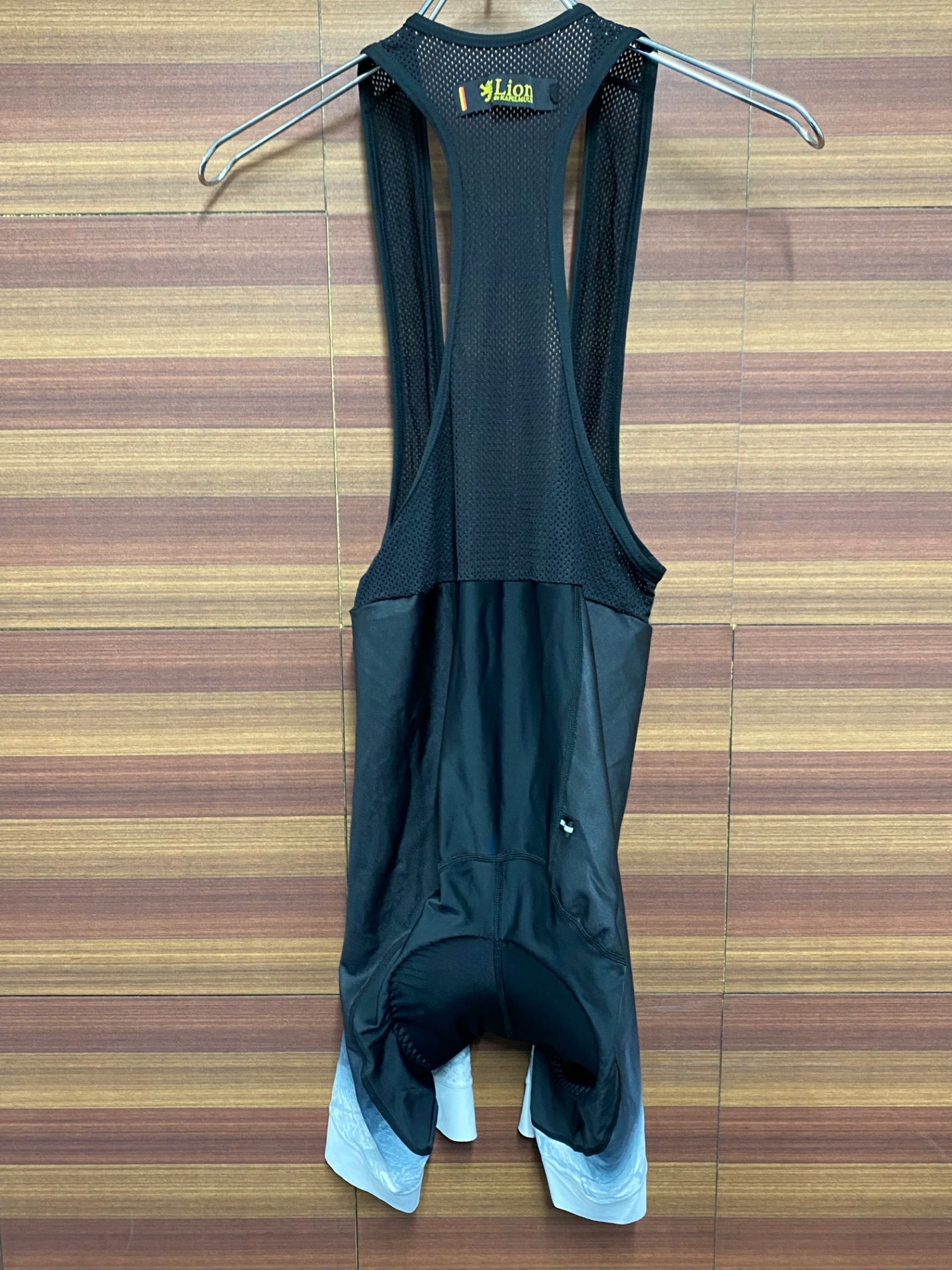 IT552 リオンドカペルミュール Lion de kapelmuur ビブショーツ 黒白 M