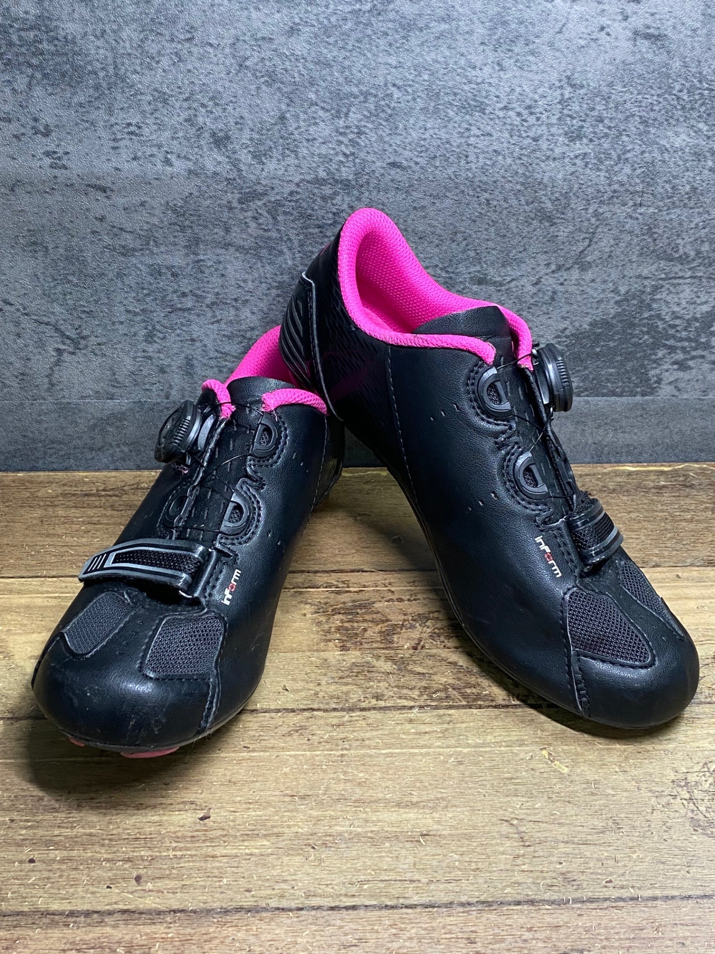 HY449 フィジーク fizik R4 ビンディングシューズ 黒赤 EU43