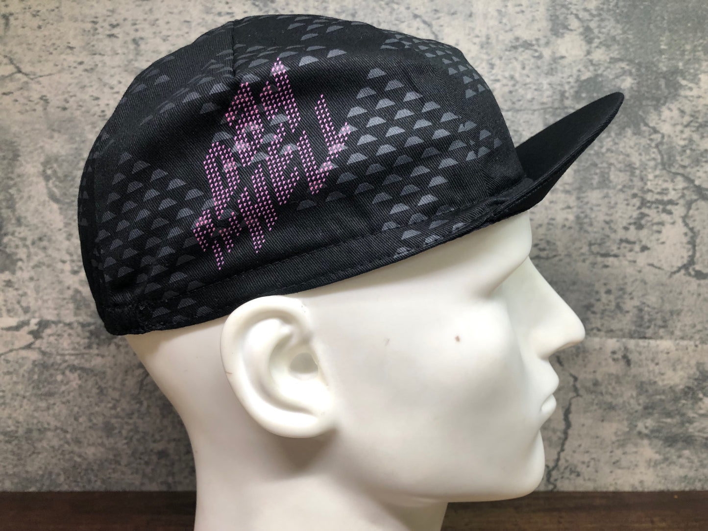 IT256 ラファ Rapha A DAY IN NELL CAP サイクルキャップ 黒 ピンク ONE SIZE