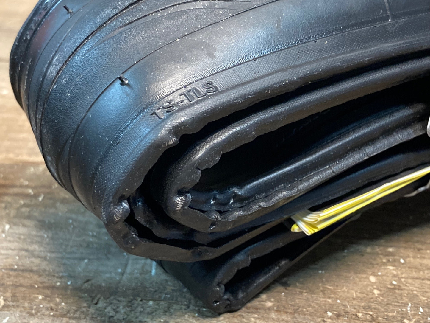 IO111 マヴィック MAVIC イクシオン YKSION PRO UST 2 700C×25C 2本セット