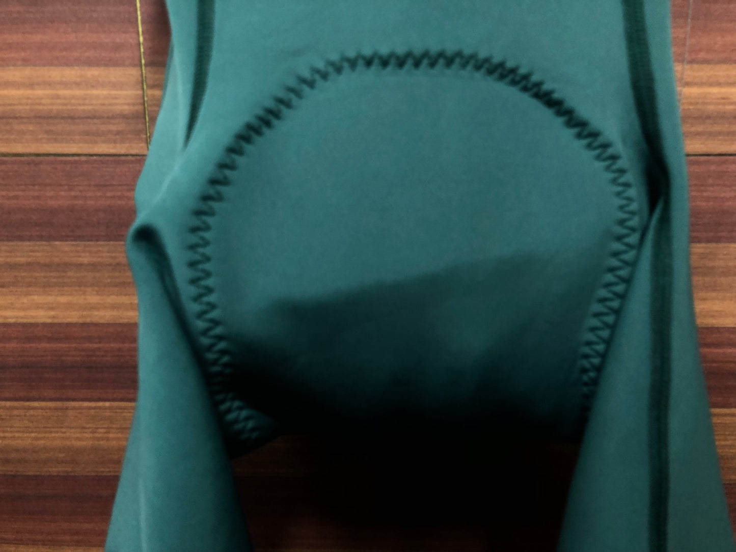 IO534 ヴェロビチ velobici HUGO THERMAL BIB SHORTS ビブショーツ 緑 4