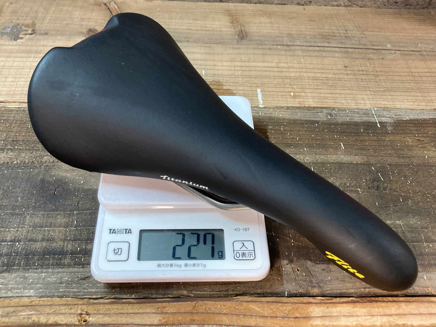 IK032 セライタリア selle ITALIA フライト FLITE TITANIUM L1 サドル 黒 150mm