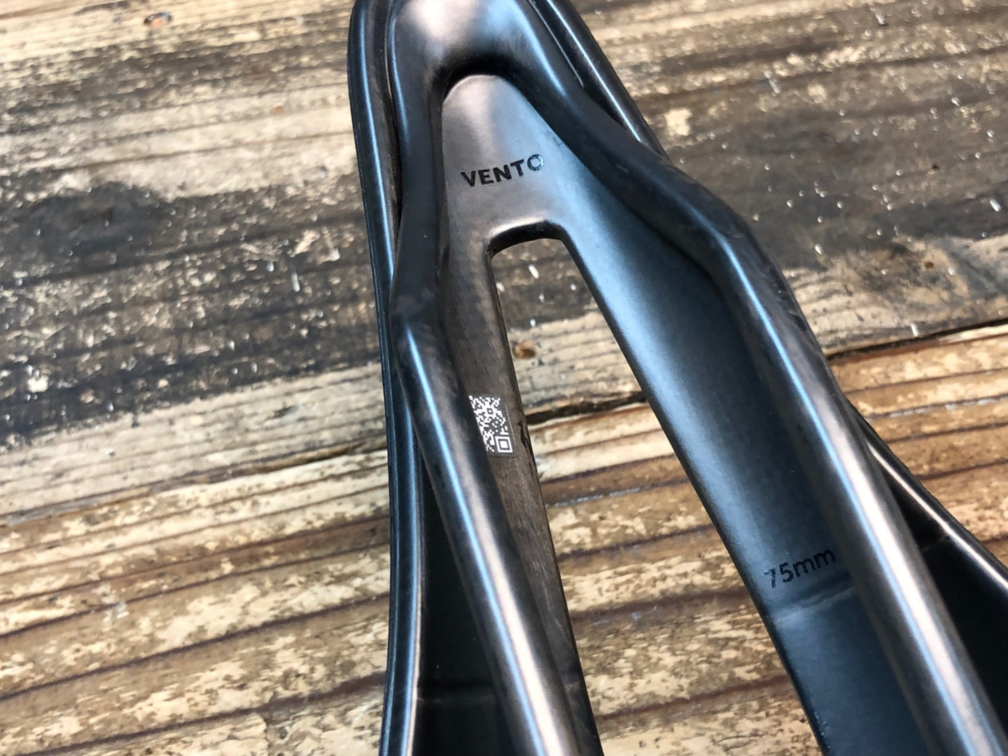 IX558 フィジーク Fizik ヴェント アルゴ VENTO ARGO 00 サドル カーボンレール 140mm