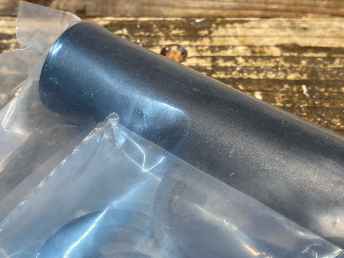 IS321 KCNC ブルべマウント 黒 Φ25.4-31.8 未使用品