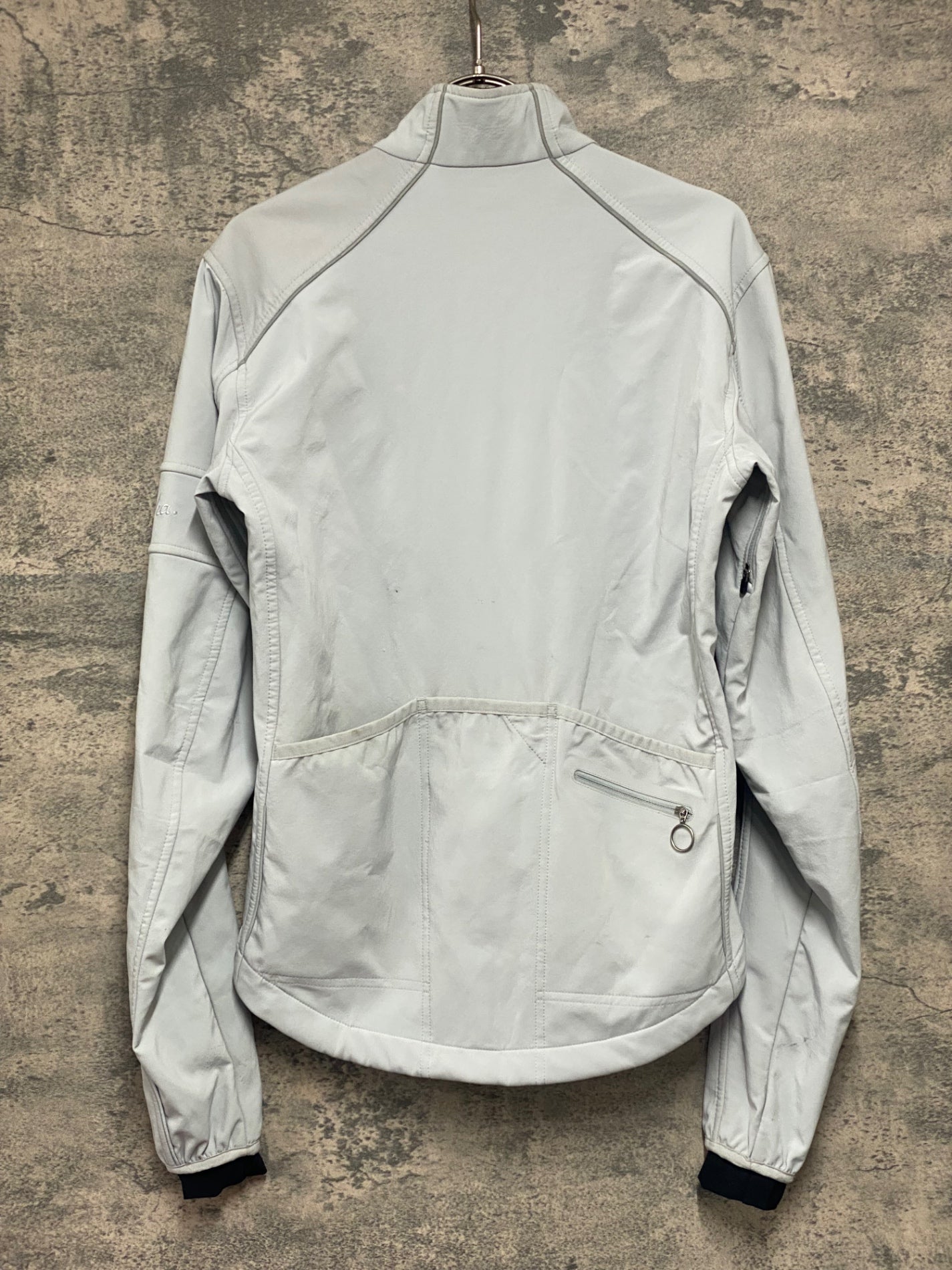 IZ893 ラファ Rapha CLASSIC SOFTSHELL JACKET 長袖 サイクルジャケット グレー XS ※汚れ