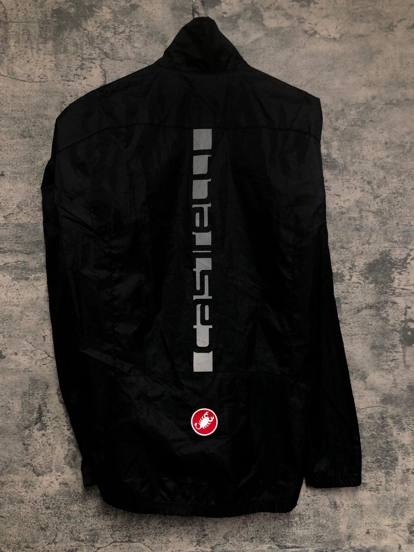 IW779 カステリ CASTELLI 長袖 ウインドブレイカー 黒 M