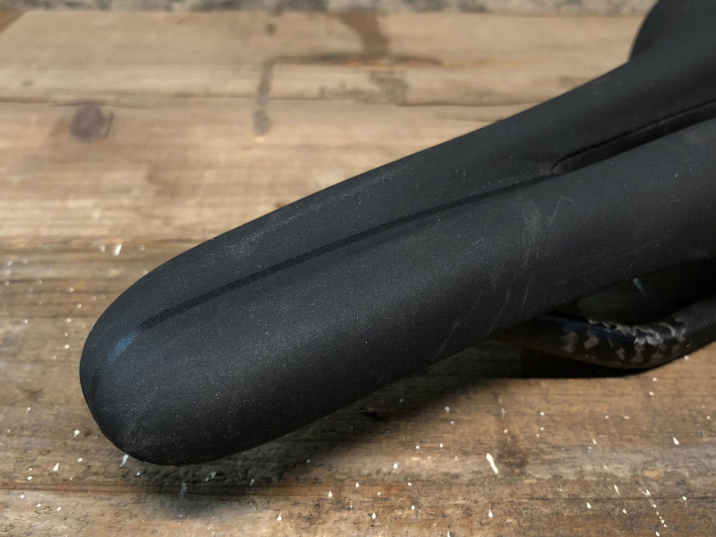 IN481 フィジーク fizik アンタレス ANTARES R1 OPEN CARBON BRAIDED サドル 140mm