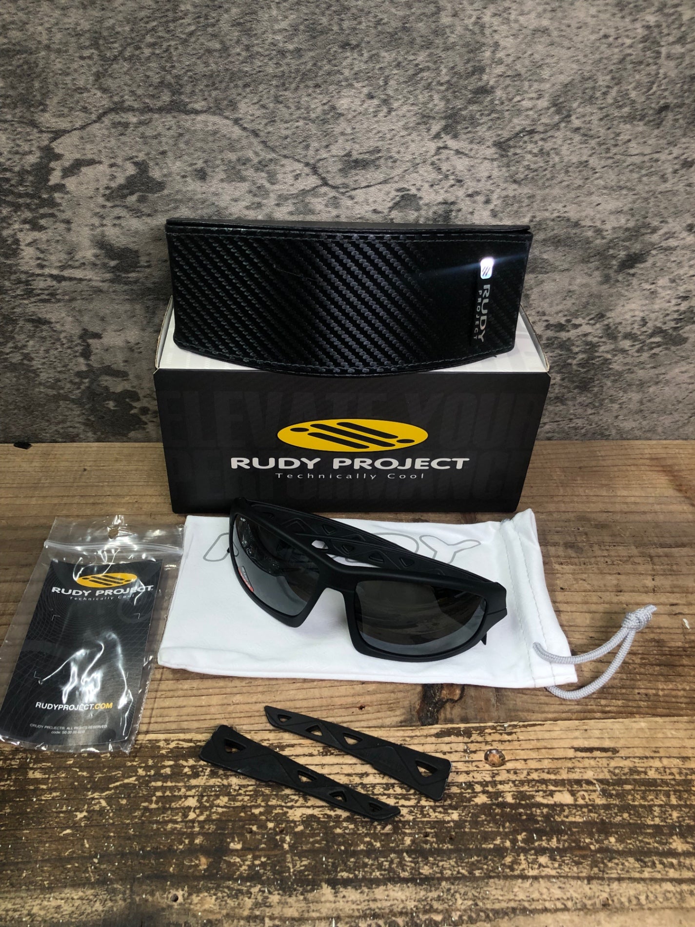 IZ562 ルディプロジェクト RUDY PROJECT AIRGRIP アイウェア サングラス 黒