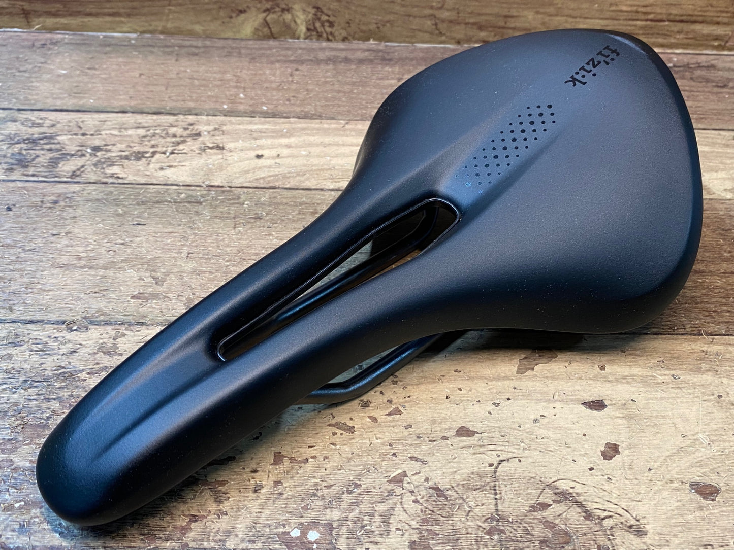 IM939 フィジーク Fizik TEMPO ALIANTE R3 サドル KIUMレール 155mm