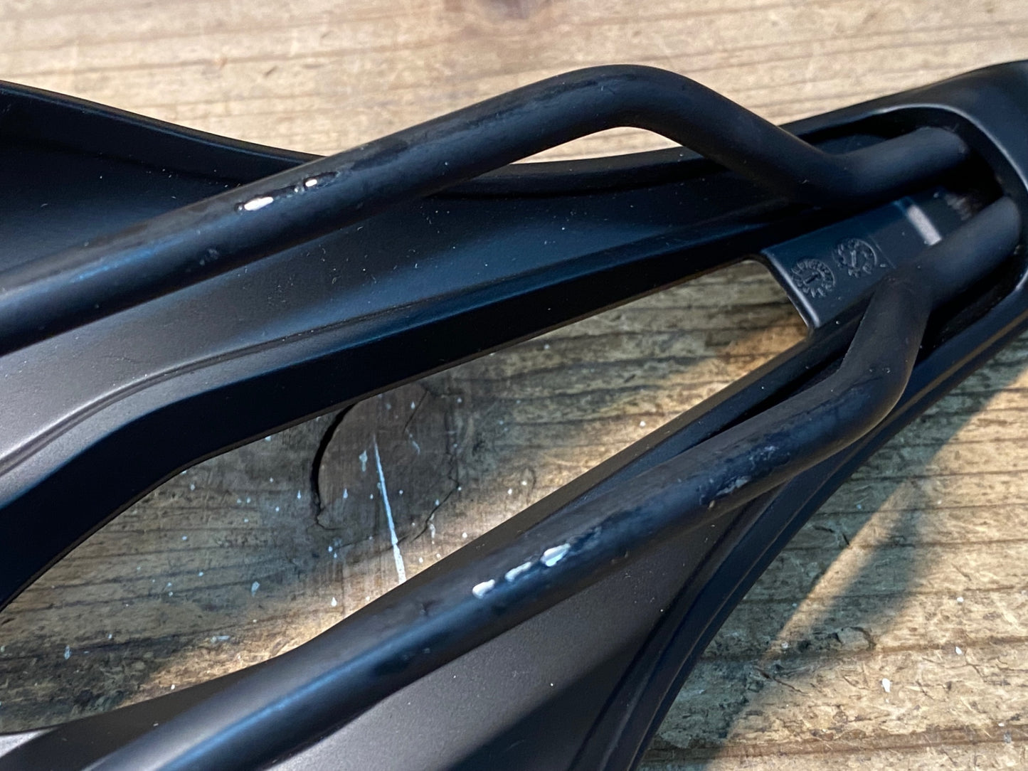 IY583 スペシャライズド SPECIALIZED POWER EXPERT MIRROR サドル 黒 130mm