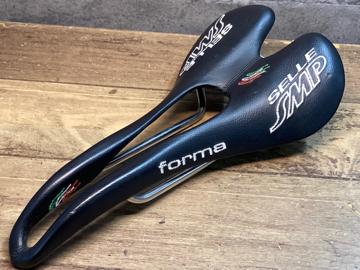 IX774 セラ Selle SMP forma サドル 黒 inox Tubeレール