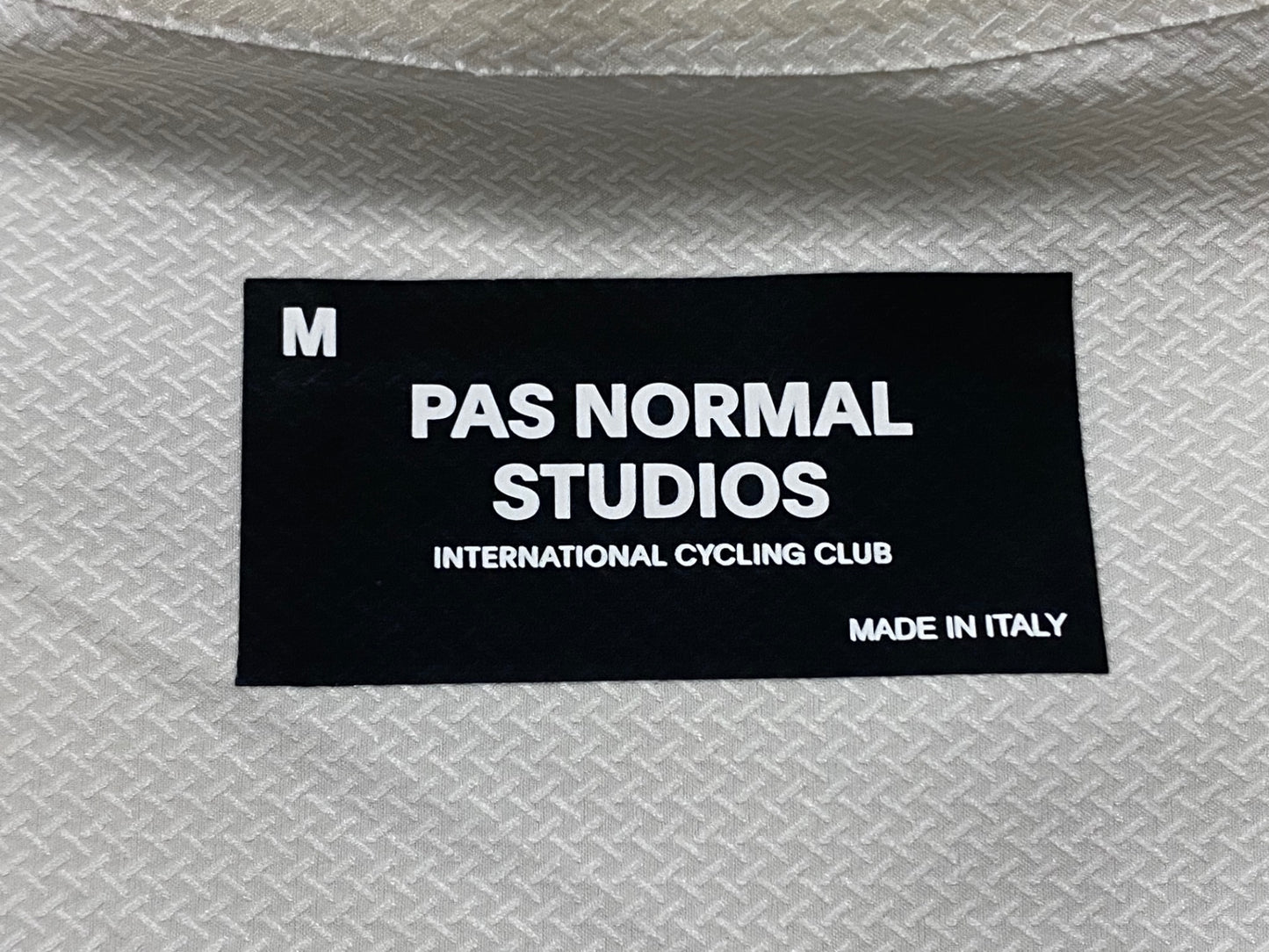 JC426 パスノーマルスタジオ Pas Normal Studios | Men's Solitude Jersey 半袖 サイクルジャージ オフホワイト M