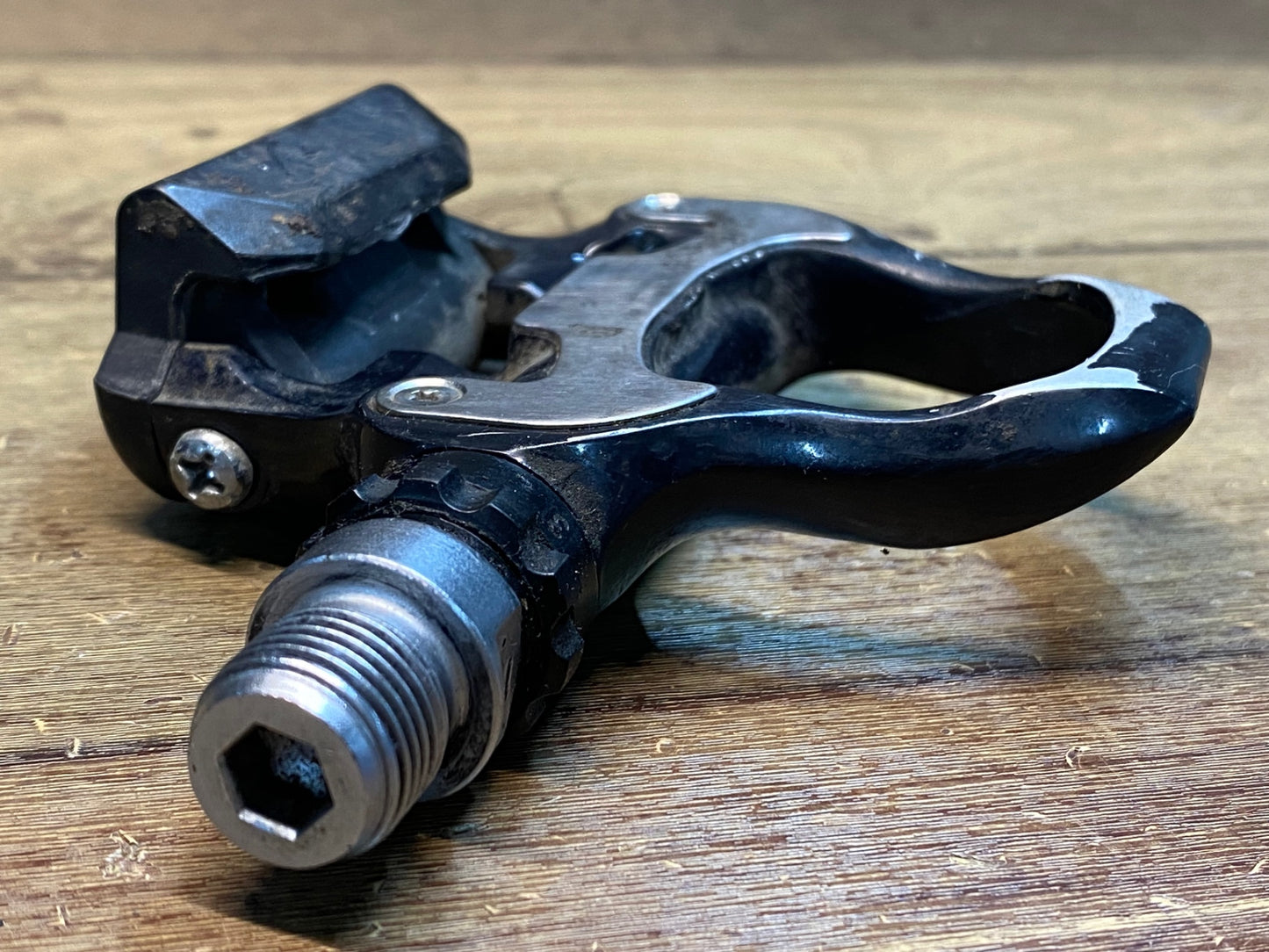 IZ015 シマノ SHIMANO 105 PD-5700 ビンディングペダル SPD-SL