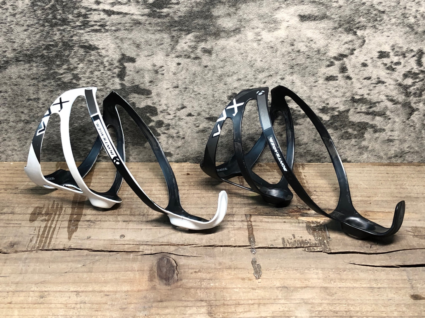 IN962 ボントレガー BONTRAGER XXX カーボン ボトルケージ ドリンクホルダー 2個セット 黒 白
