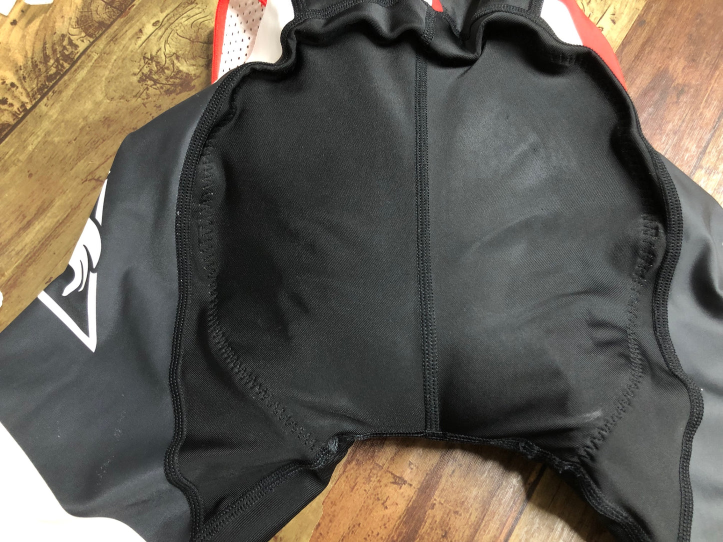 IY181 ルコックスポルティフ le coq sportif ビブショーツ 黒 赤 SS