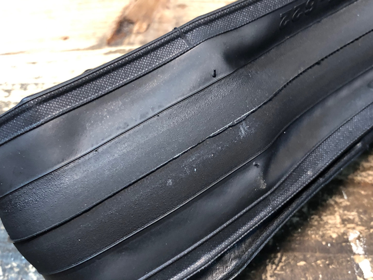 IW075 ジャイアント GIANT P-SLR1 TIRE FRONT 700x25C タイヤ