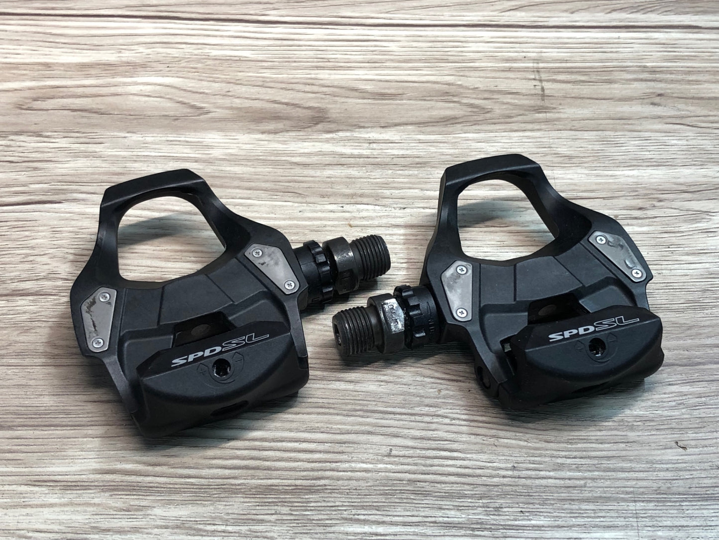 IN334 シマノ SHIMANO PD-RS500 ビンディングペダル 黒 シャフト回転スムース