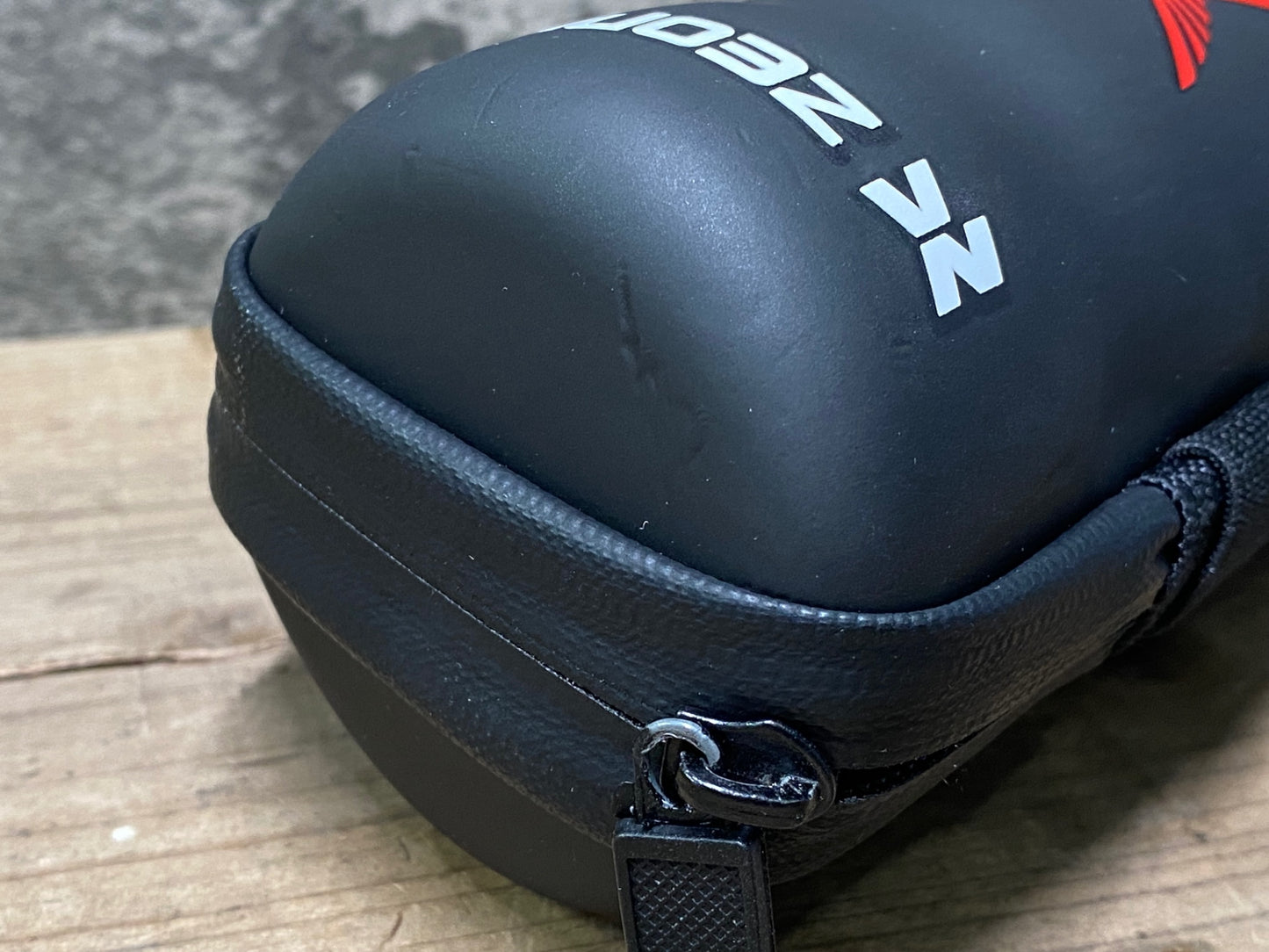 IX752 ZEONIC ツールボトル シャア専用