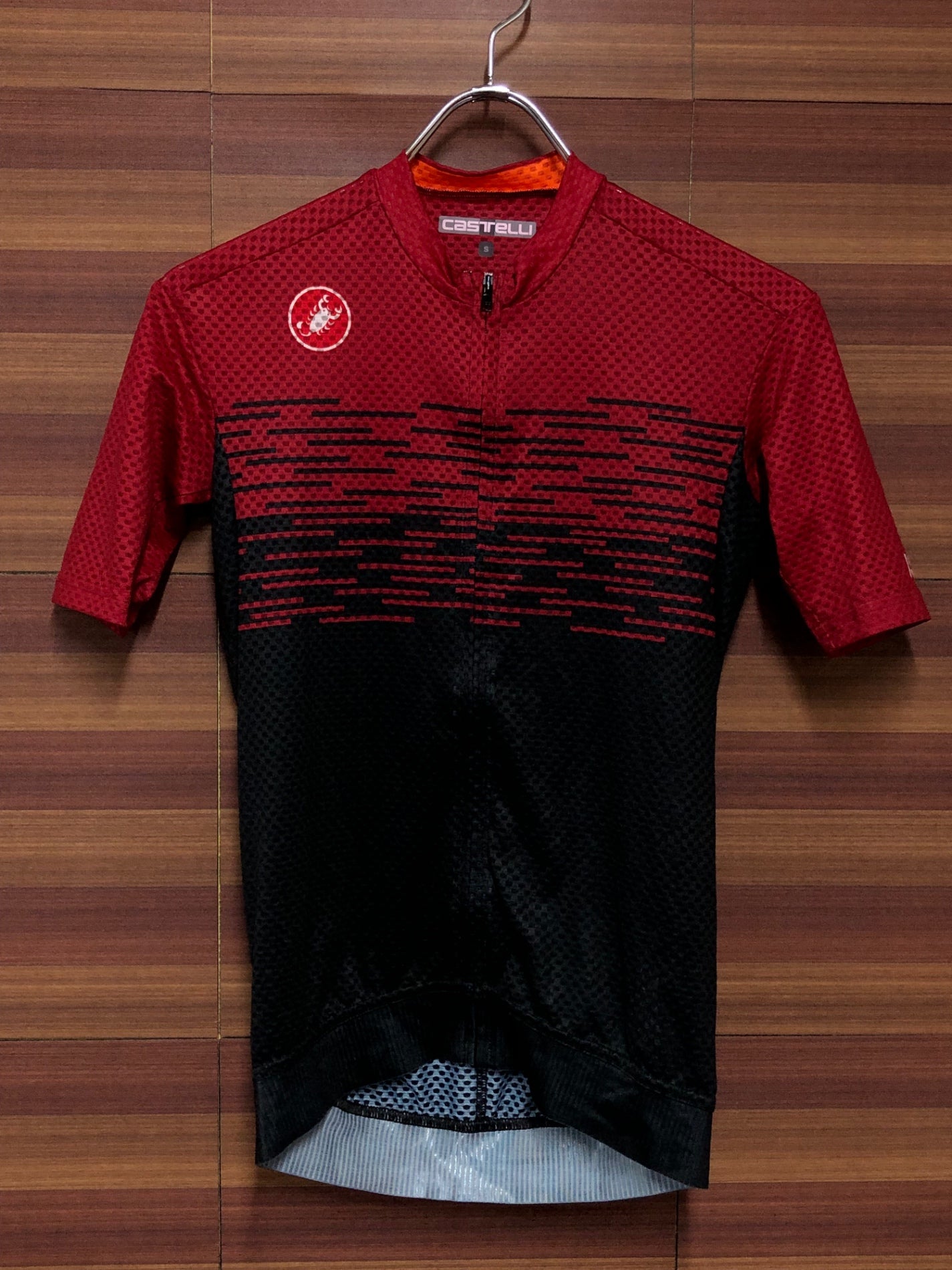 IO130 カステリ CASTELLI 半袖 サイクルジャージ 黒 赤 S