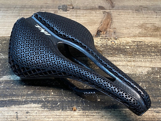 IU505 TNI 3D printing Ⅱ サドル カーボンレール ※サイドに擦れあり