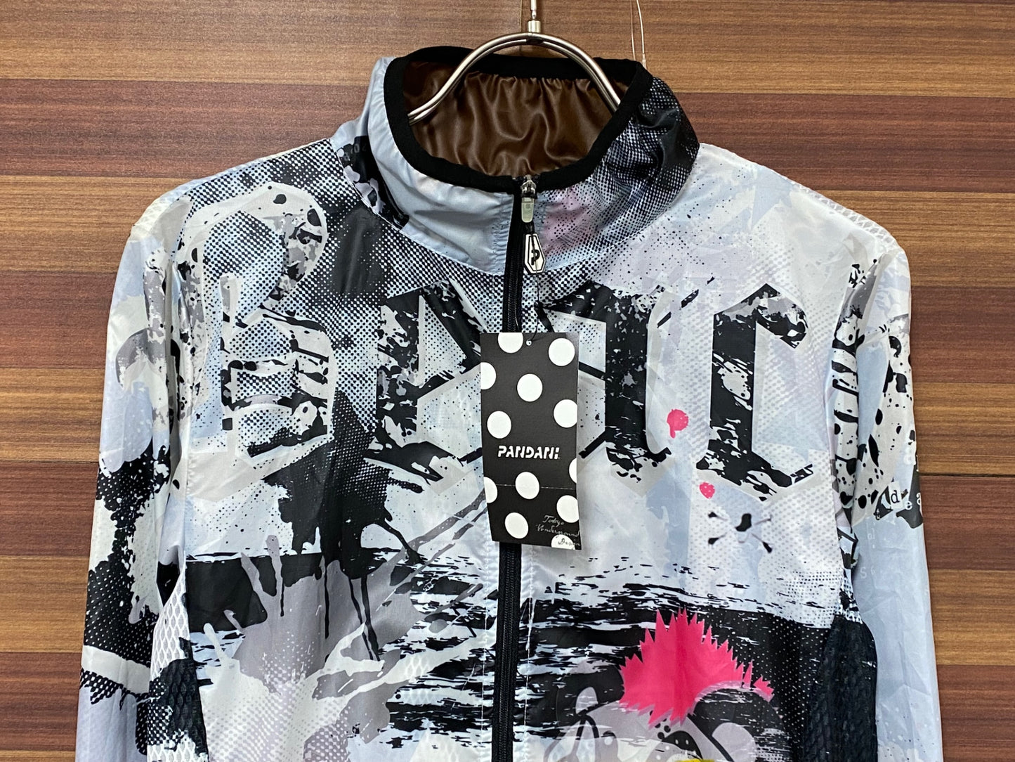 IQ225 パンダーニ PANDANI 長袖 ウィンドブレーカー 白 黒 S