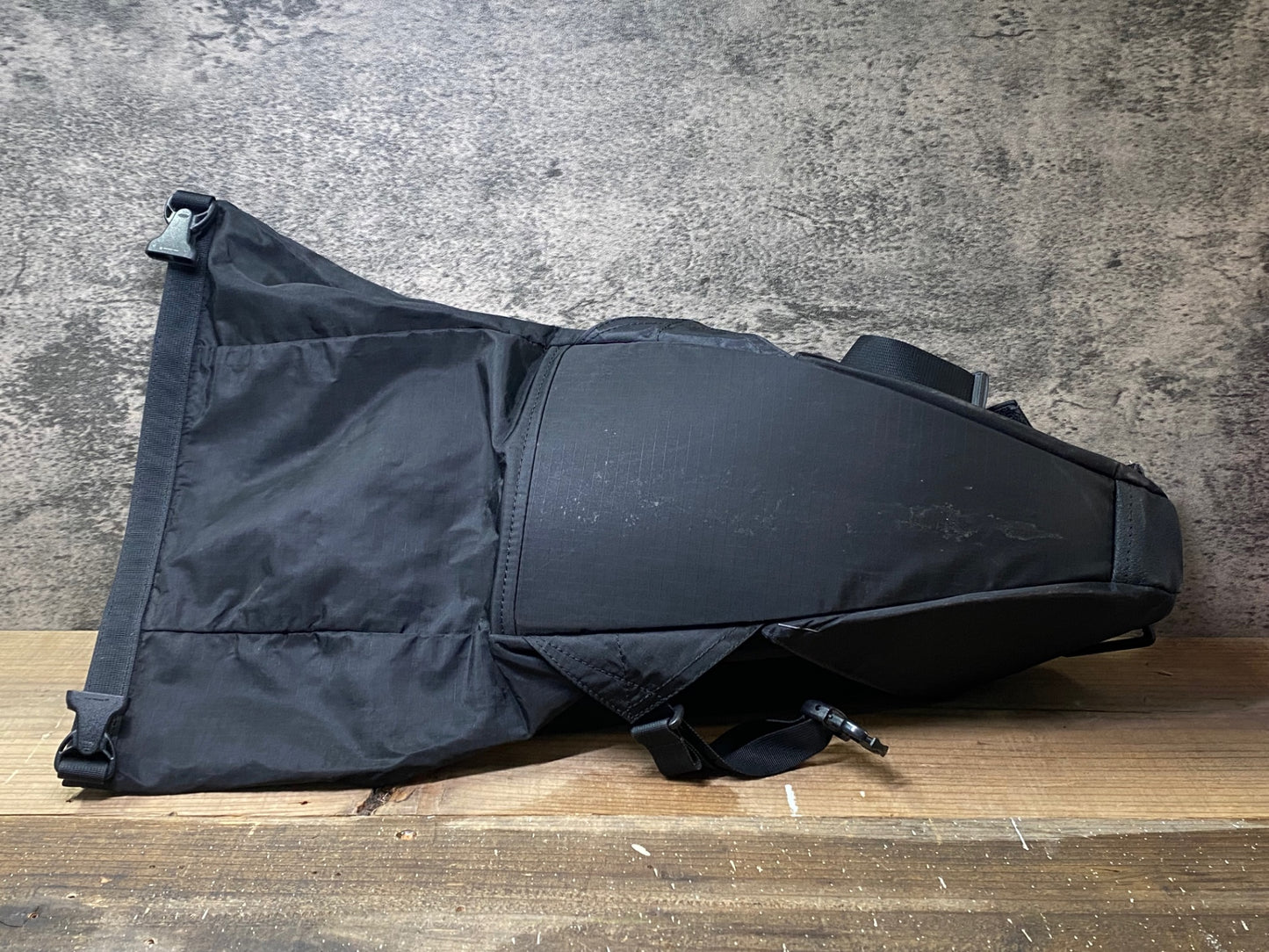 IN294 フェアウェザー FAIRWEATHER SEAT BAG サドルバッグ 黒 ※バンド部分に劣化あり