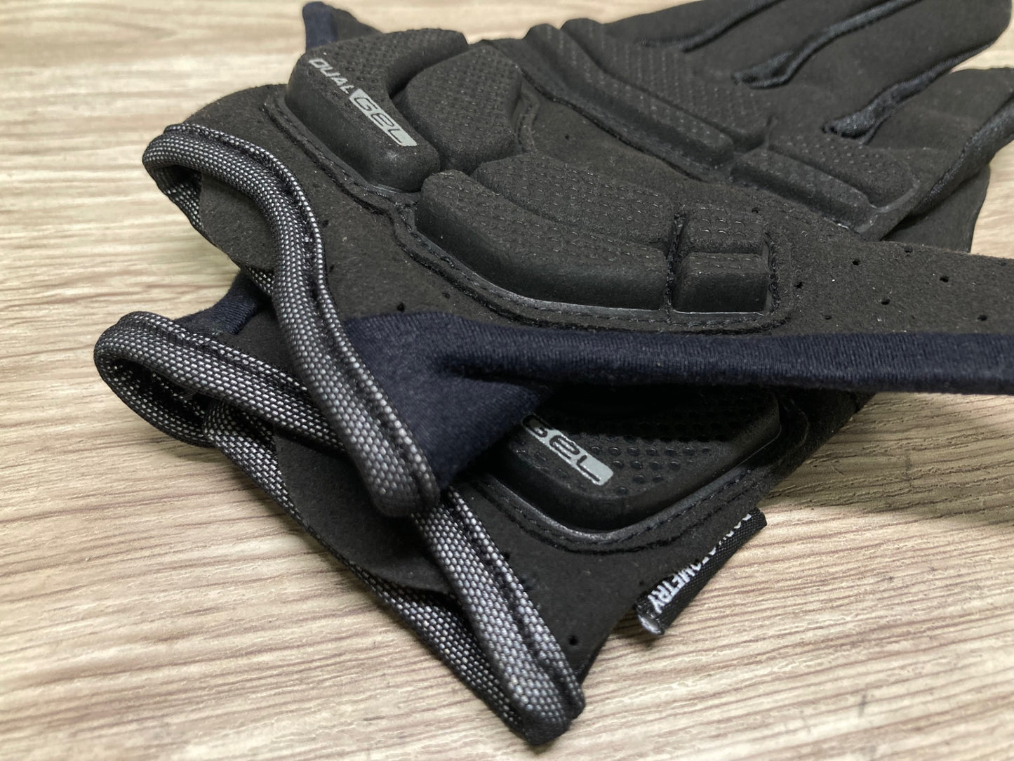 JA752 スペシャライズド SPECIALIZED 長指 グローブ 黒 S