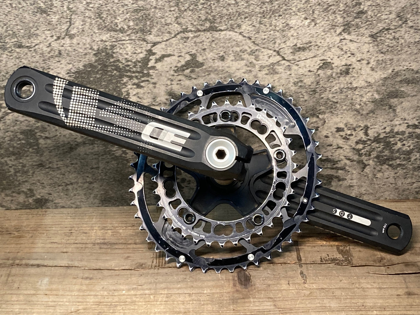 IP867 ローター ROTOR 3D24 Q-RINGS クランクセット 170mm 楕円 46-34T Φ24