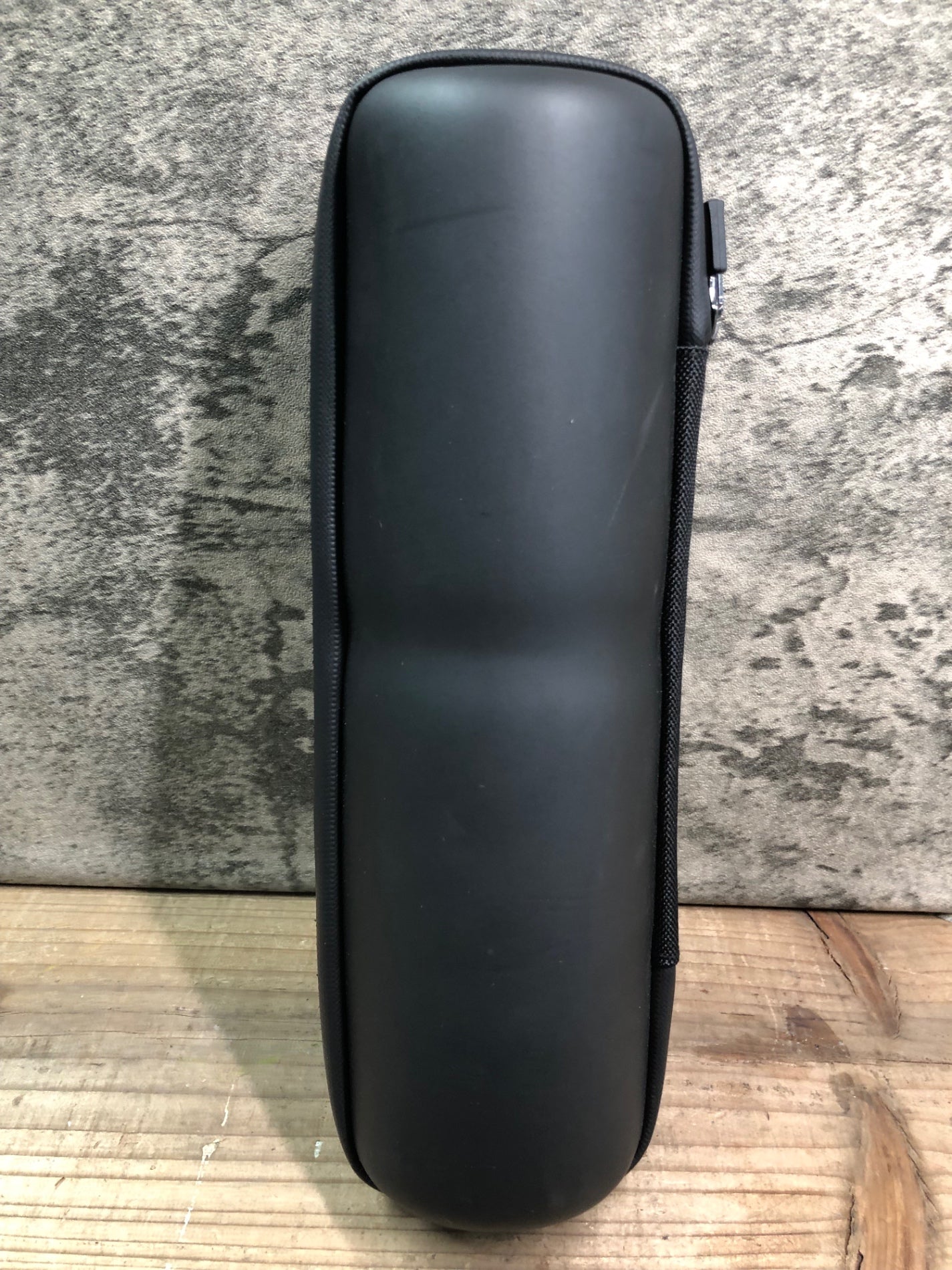 IS020 アソス assos ツールケース 黒