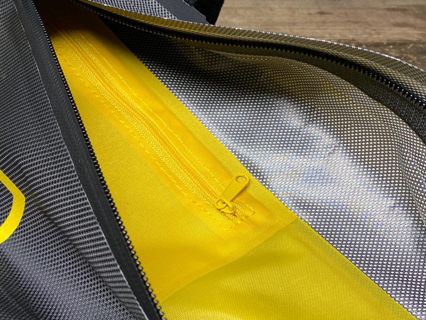 IR880 アピデュラ APIDURA EXPEDITION FRAME PACK フレームバッグ 3L グレー