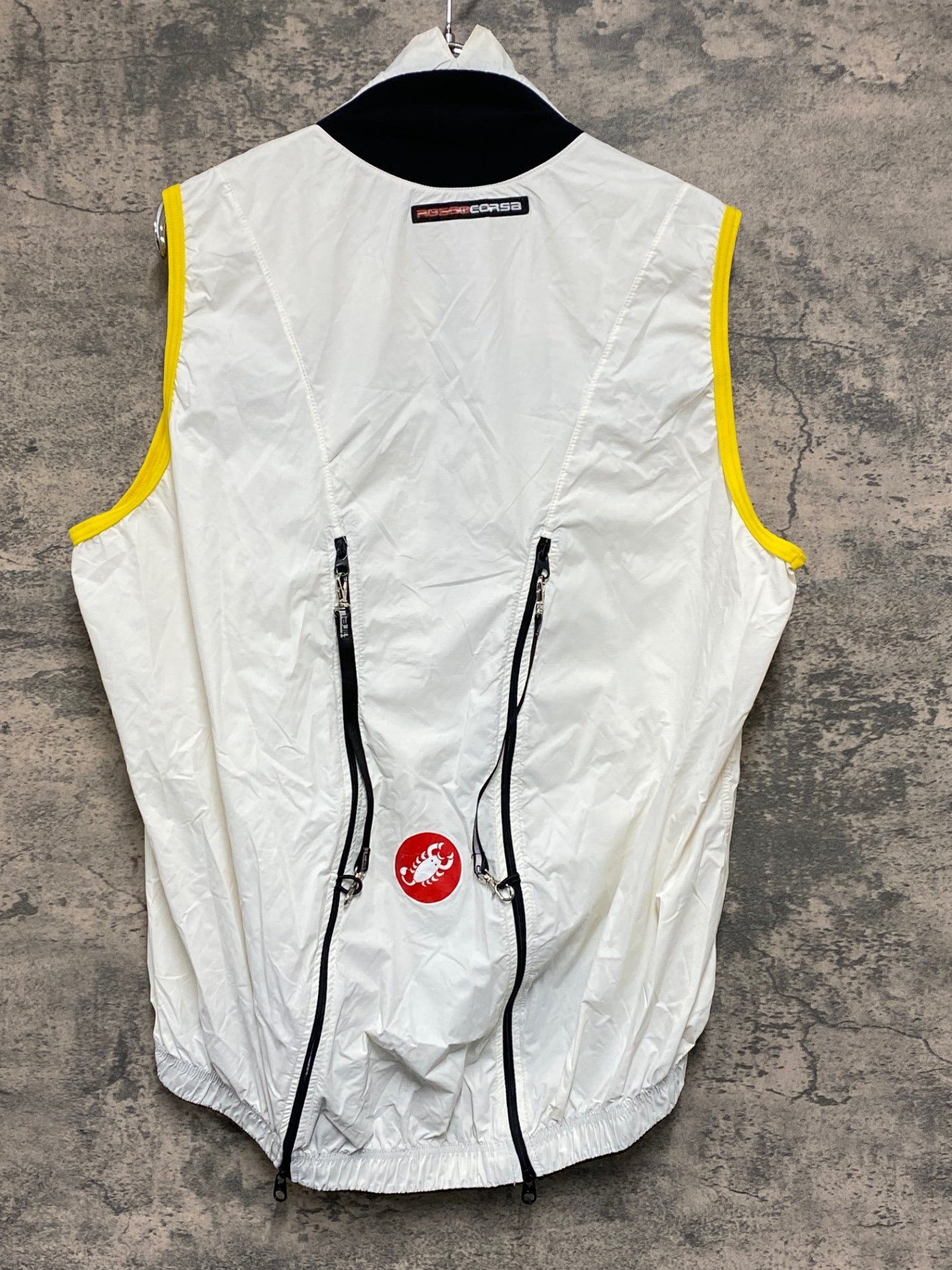 IZ650 カステリ CASTELLI ロッソコルサ ROSSO CORSA ジレ ベスト XLサイズ 白