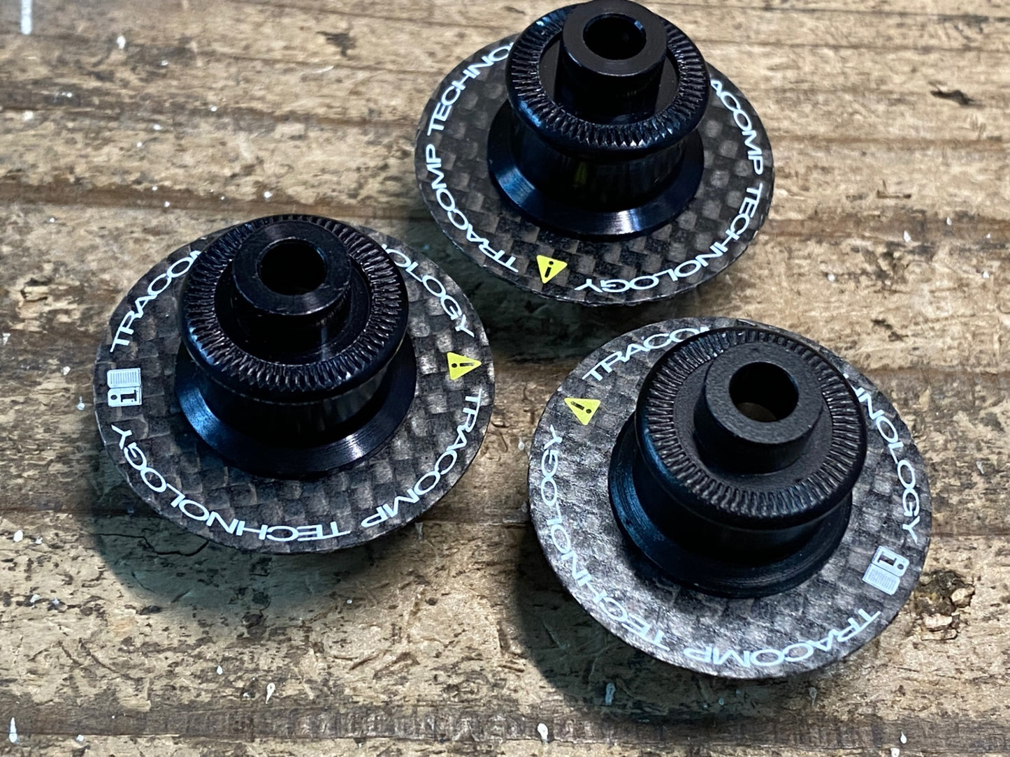 IX730 マヴィック MAVIC Rear Axle Assembly R-SYS SLR ダストカバー ※1点欠品