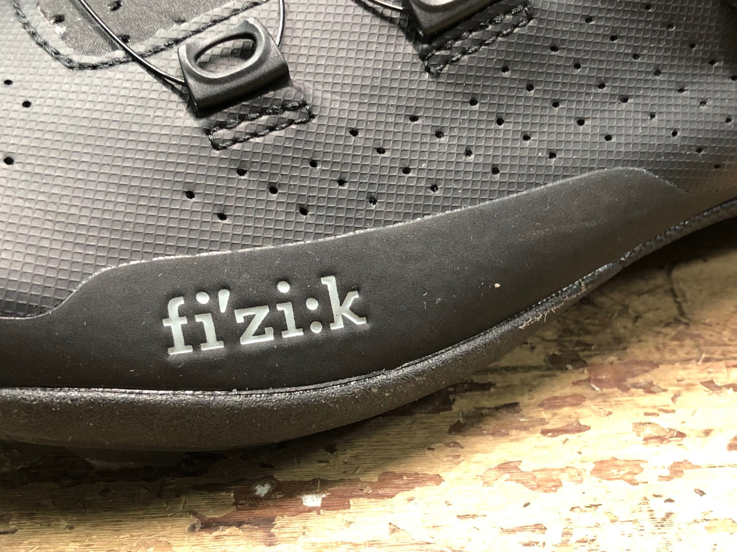 IK296 フィジーク Fizik Terra Atras ビンディングシューズ EU42 ブラック