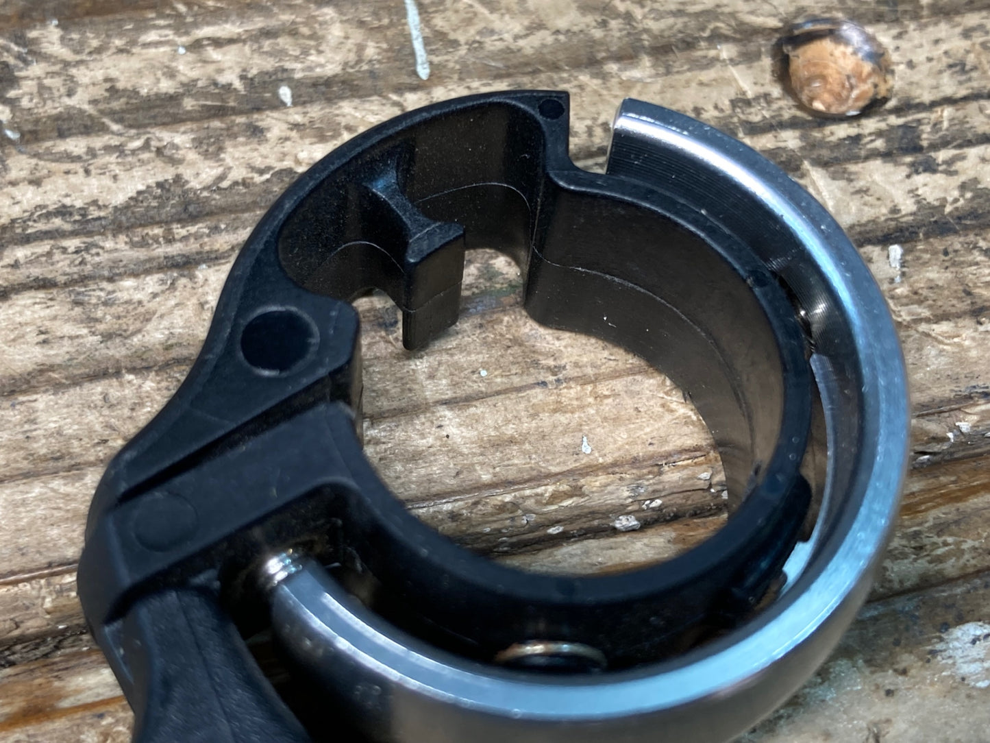 IN706 ノグ knog オイ Oi ベル シルバー Φ22.0