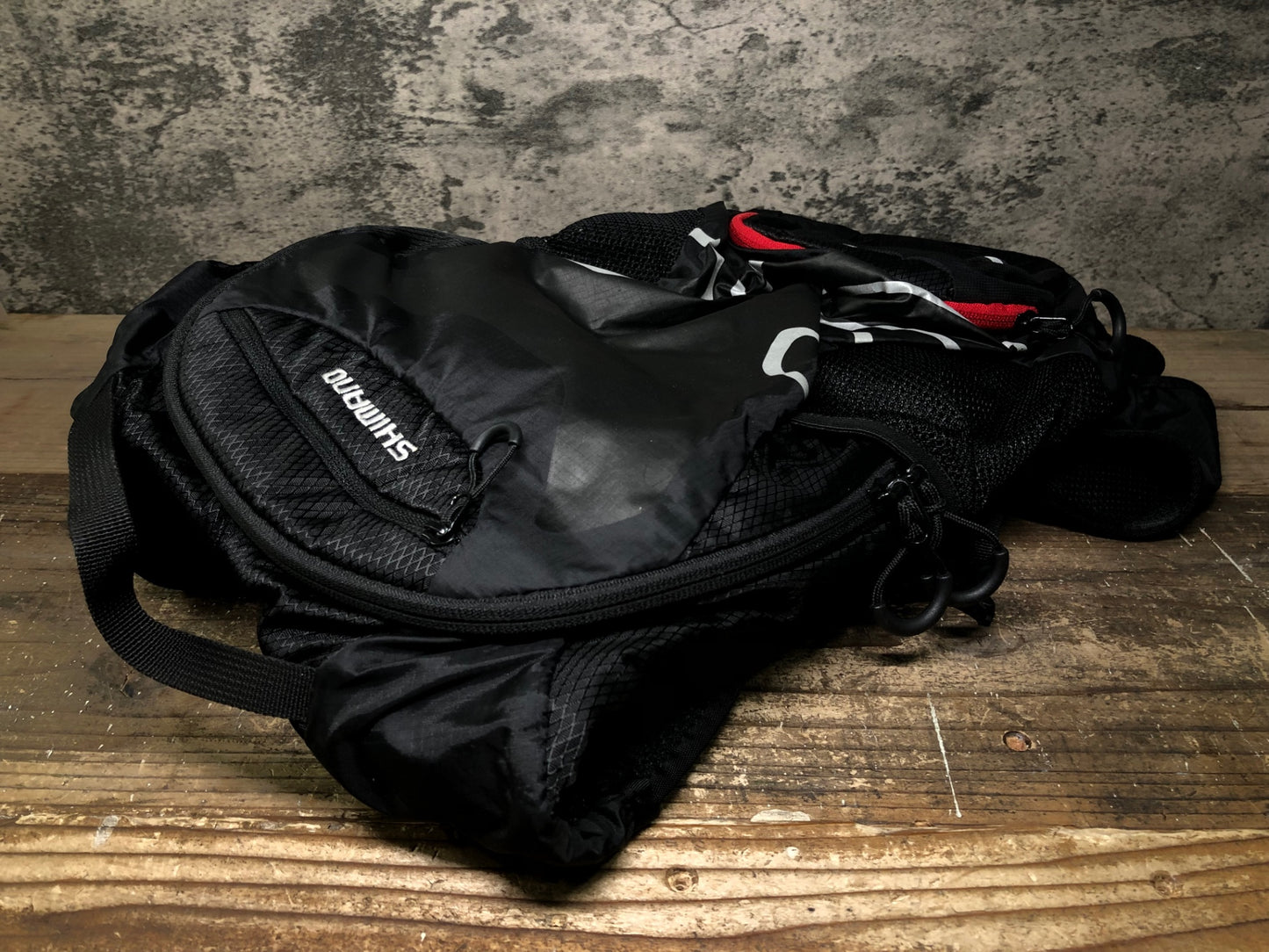 IW796 シマノ SHIMANO R12 リュック バックパック 黒