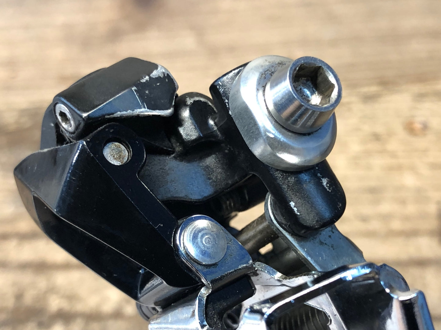 IW859 シマノ SHIMANO 105 FD-R7000 フロントディレイラー 直付