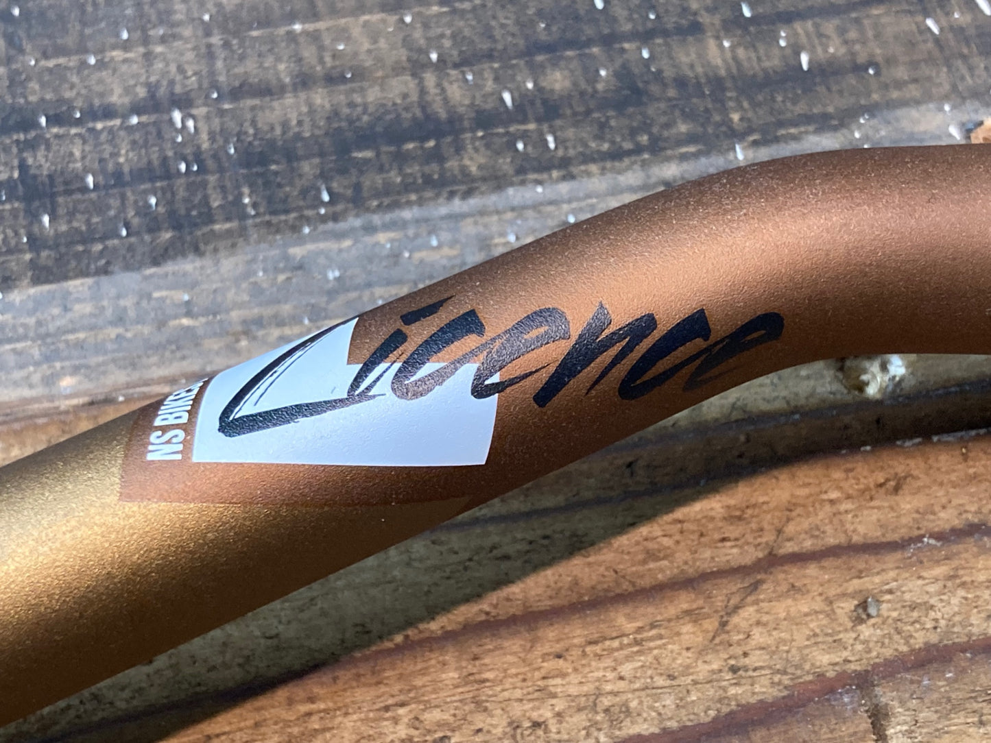 IN813 NS Bikes license bars フラットバーハンドル 茶 金 Φ31.8 820mm