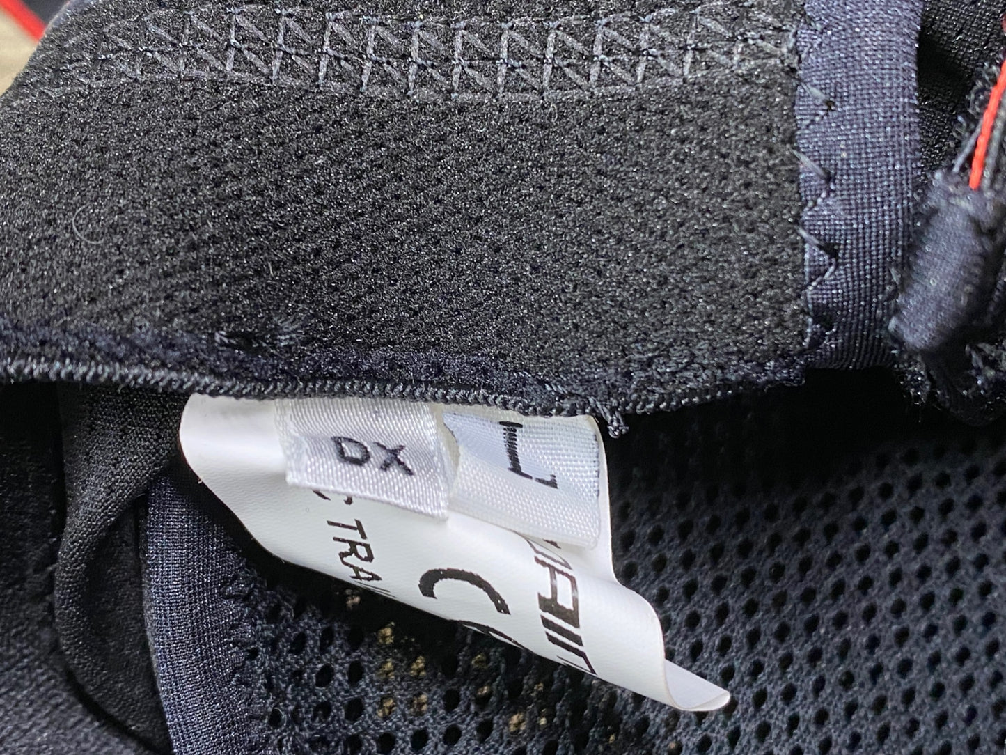 IQ856 ダイネーゼ DAINESE ニープロテクター 黒 L