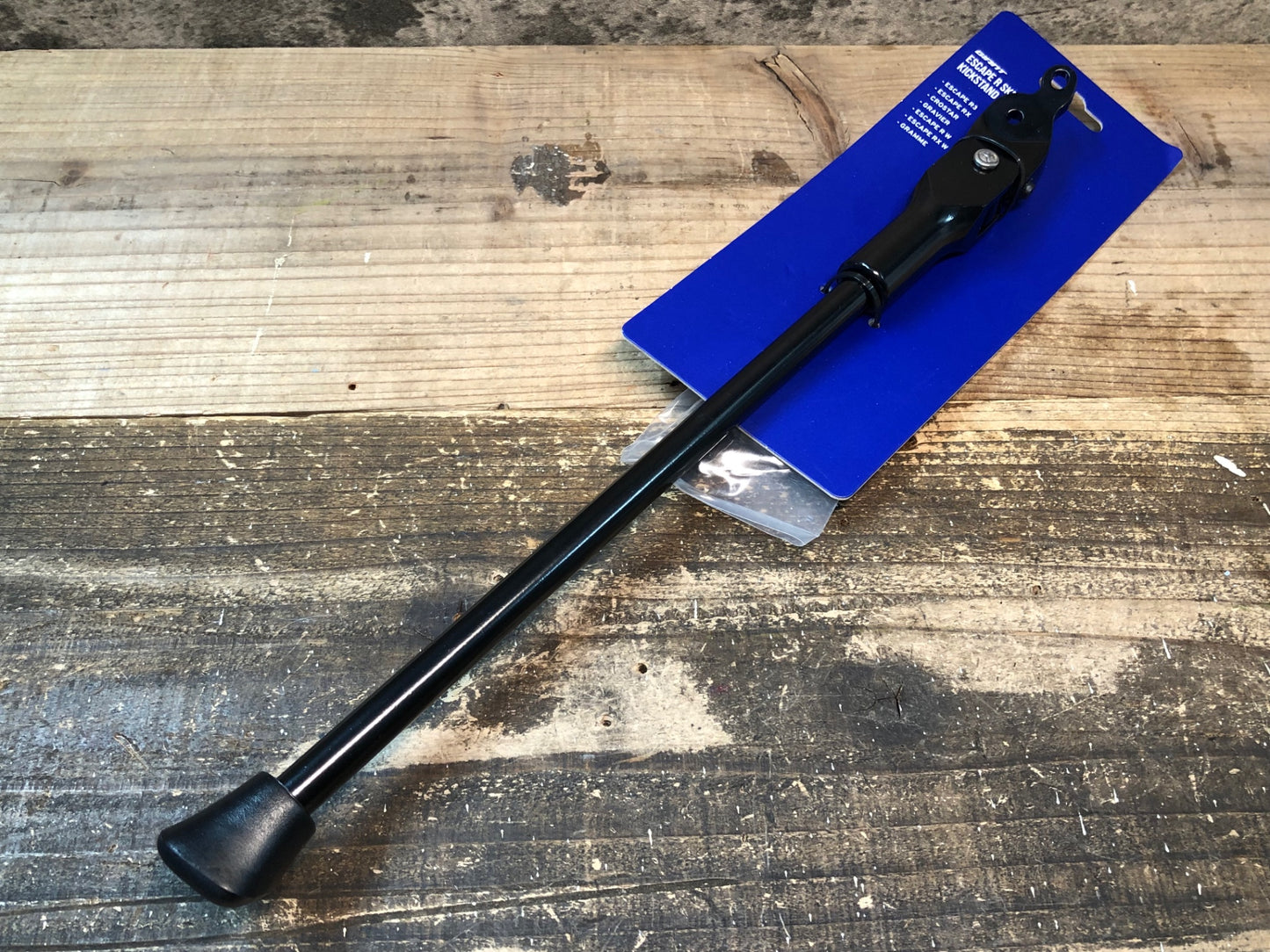 IV987 ジャイアント GIANT ESCAPE R SKEWER KICK STAND